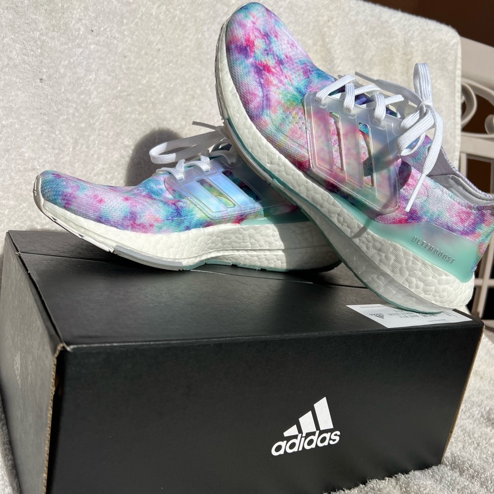 Adidas Ultraboost 21 W US Size 7